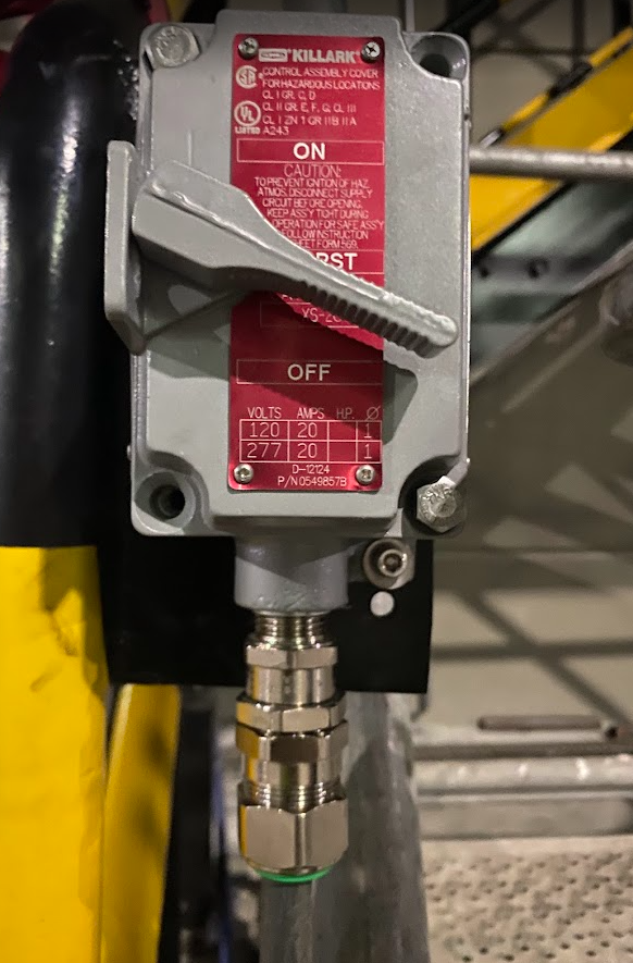 Interruptor eléctrico Ex instalado en una zona industrial clasificada