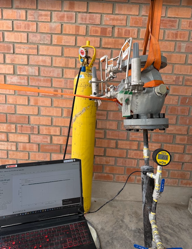 Banco de prueba para calibración de una válvula y equipos de instrumentación industrial